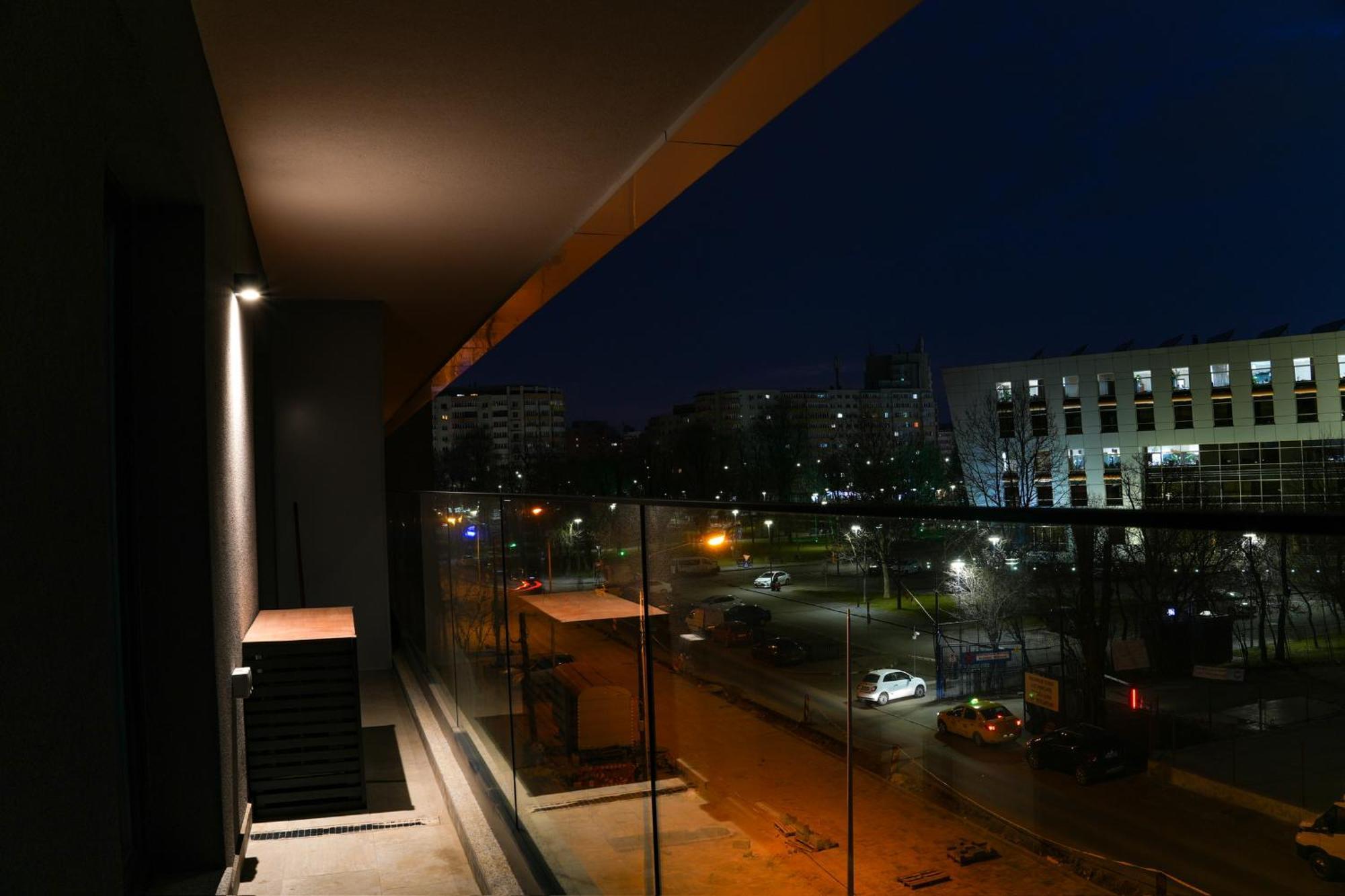 Sandra - Park-View Apt With Balcony & Parking Бухарест Экстерьер фото