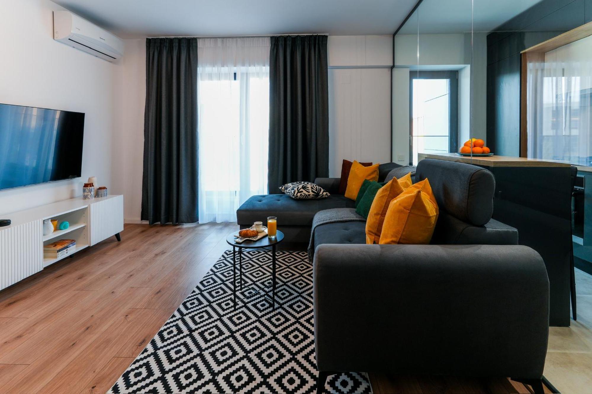 Sandra - Park-View Apt With Balcony & Parking Бухарест Экстерьер фото
